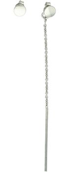 Nowoczesne srebrne kolczyki z gładką blaszką i łańcuszkiem. Minimalistyczna, asymetryczna forma z wygodnym zapięciem. Idealne na co dzień i na wieczór.1.jpg